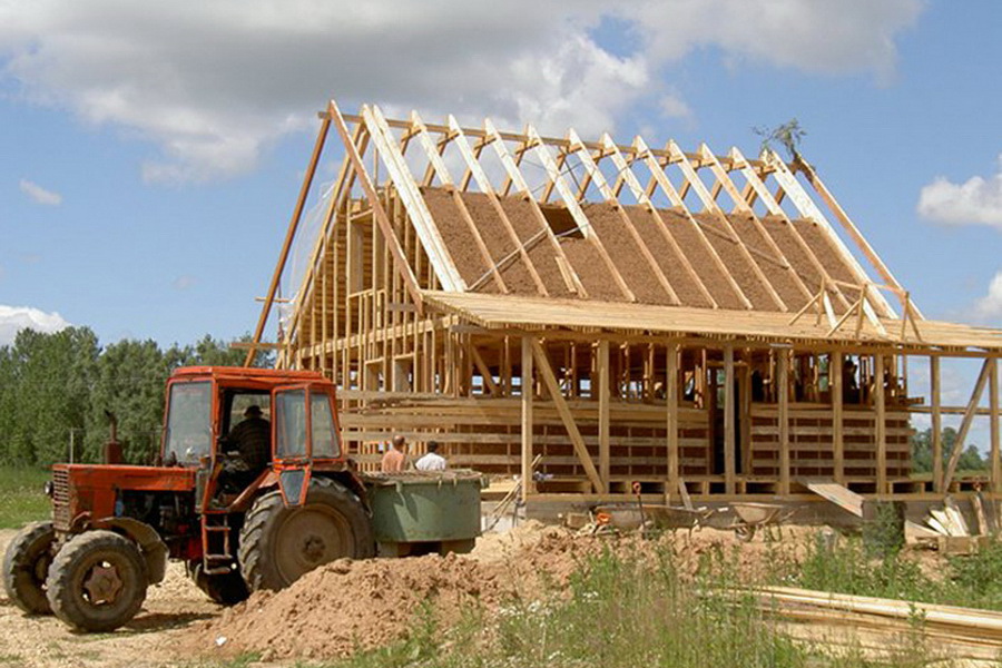 Фермерам возместят 50% затрат на строительство домов для работников
