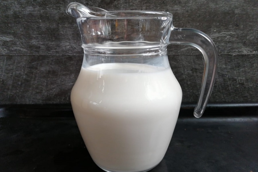 Российское сырое молоко заходит в Казахстан по 130 тенге за литр