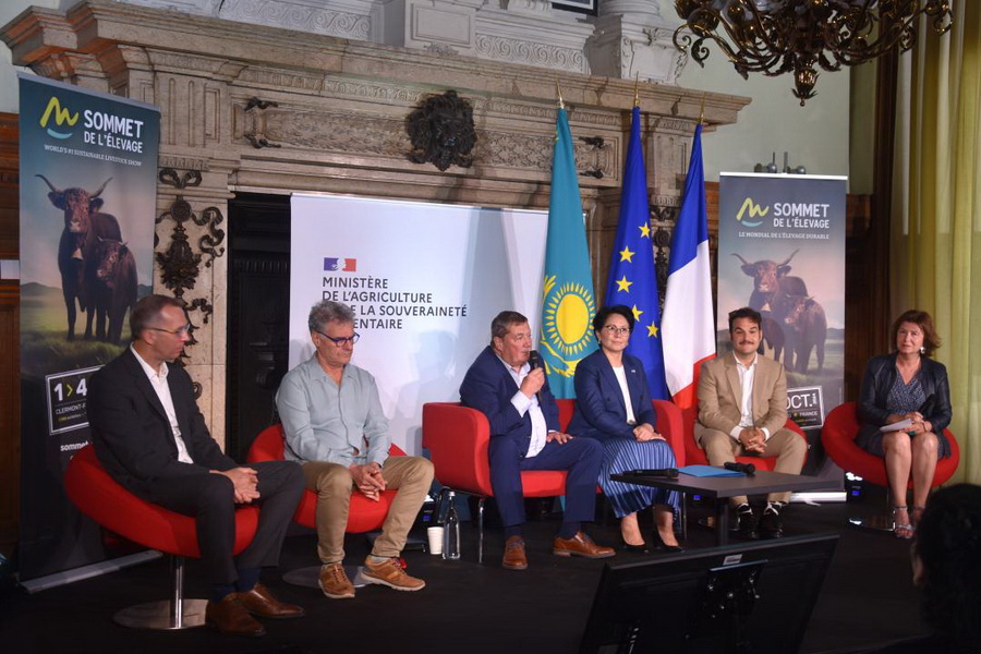 Казахстан примет участие в Саммите животноводства во Франции