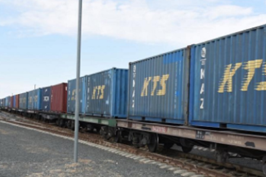 Казахстан просит Китай ускорить отправку контейнеров