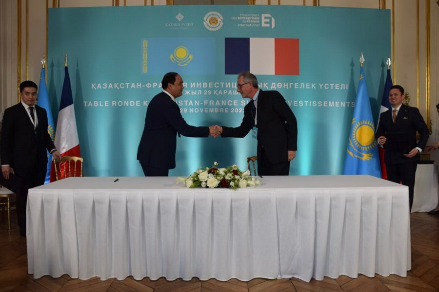 Казахстан создает генетический центр совместно с французской Synetics