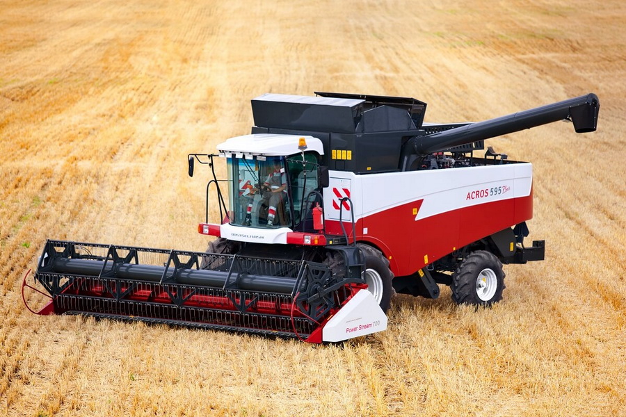 Комбайн ACROS 595 Plus превзошёл «европейцев»