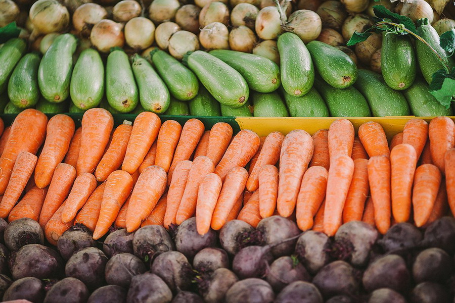 Свекла, морковь и картофель резко дорожают второй месяц подряд