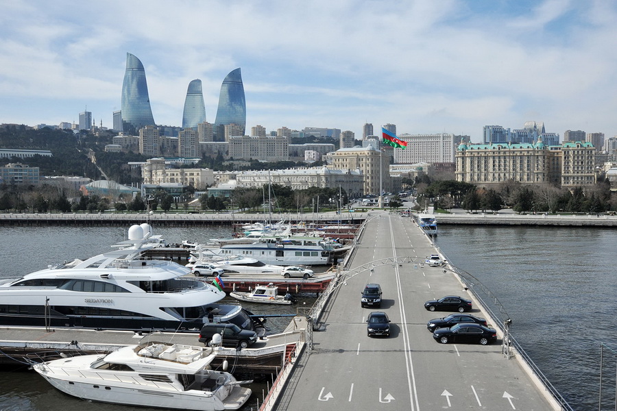 QazTrade организует торговую миссию в Баку