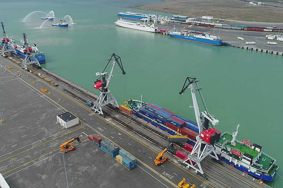 Терминал для казахстанского зерна построят в порту Баку