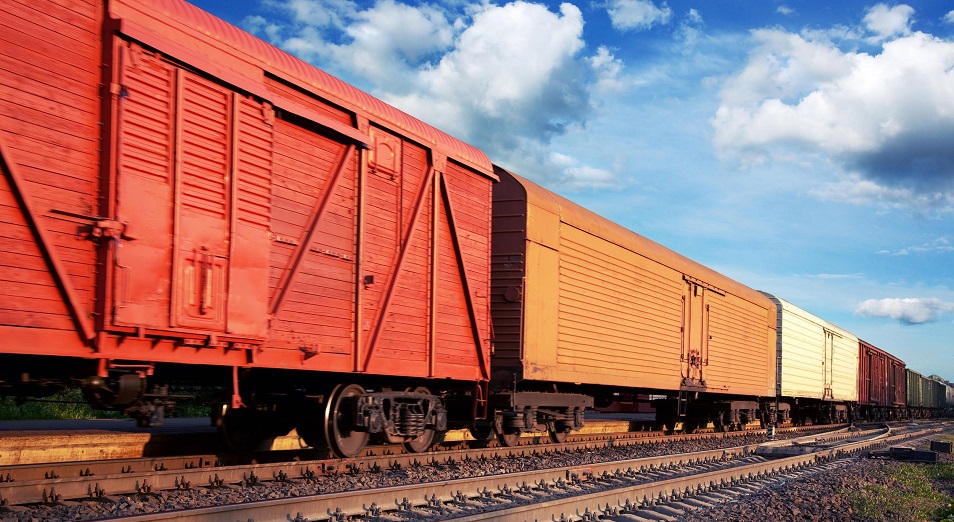 Более 40 вагонов с предназначенной для экспорта сельхозпродукцией остались в Казахстане 