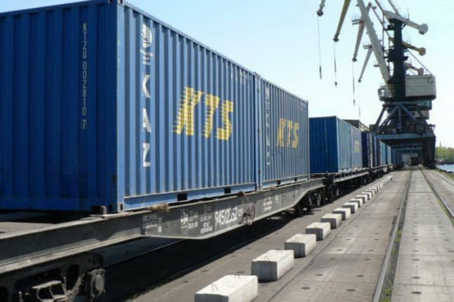 Использовать контейнерные перевозки для экспорта сельхозпродукции рекомендуют в КТЖ