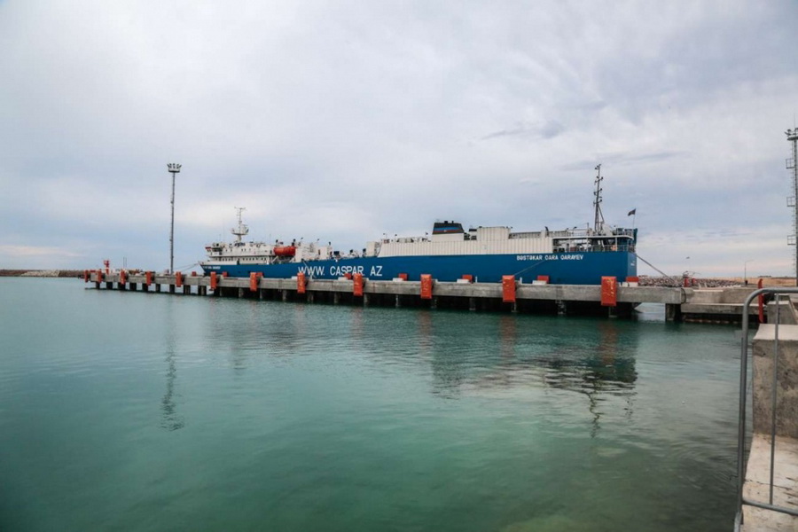 Контейнеропоток увеличат в 2,5 раза в портах Актау и Курык