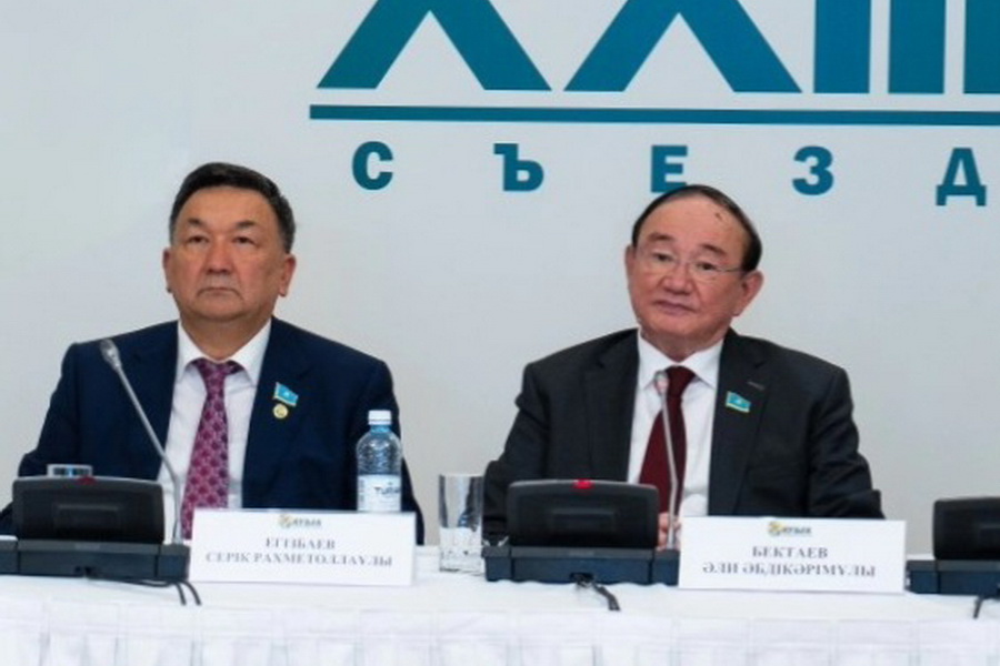 Председателем партии «Ауыл» избран Серик Егизбаев